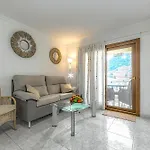 Cozy 2 Bedroom With Pool View And 2 Bathrooms In Cristianos Los Cristianos (Tenerife)