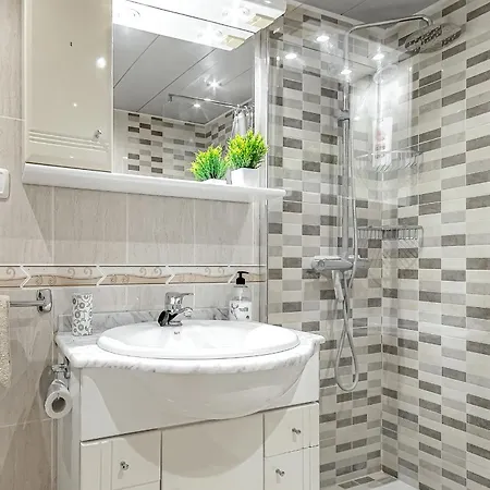 Cozy 2 Bedroom With Pool View And 2 Bathrooms In Cristianos * Лос Кристианос