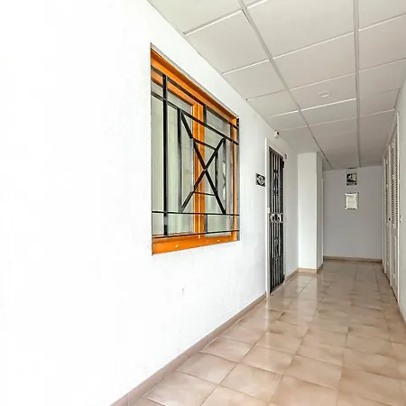 Cozy 2 Bedroom With Pool View And 2 Bathrooms In Cristianos Апартаменты Лос Кристианос