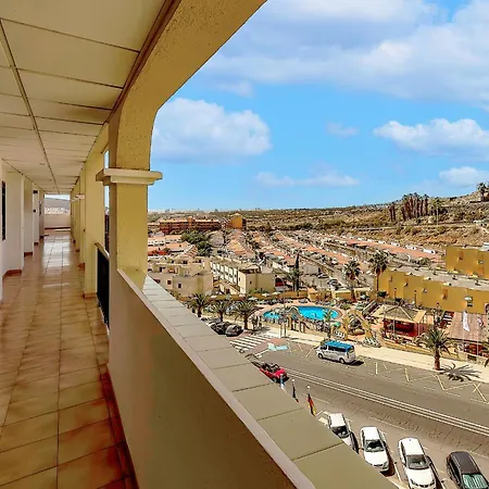 Cozy 2 Bedroom With Pool View And 2 Bathrooms In Cristianos Апартаменты