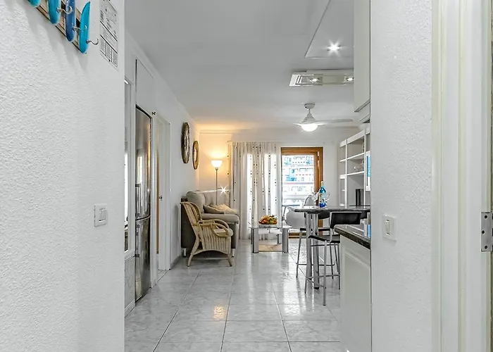 Lägenhet Cozy 2 Bedroom With Pool View And 2 Bathrooms In Cristianos