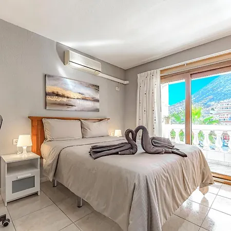 Cozy 2 Bedroom With Pool View And 2 Bathrooms In Cristianos * Los Cristianos (Tenerife)