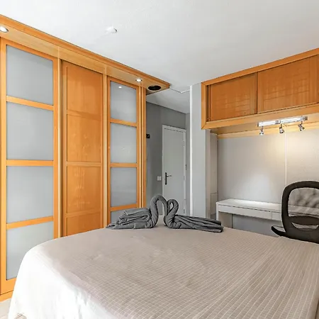Cozy 2 Bedroom With Pool View And 2 Bathrooms In Cristianos Apartment