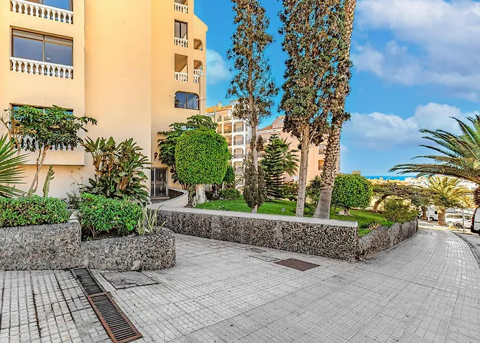 Cozy 2 Bedroom With Pool View And 2 Bathrooms In Cristianos Apartment Los Cristianos (Tenerife)