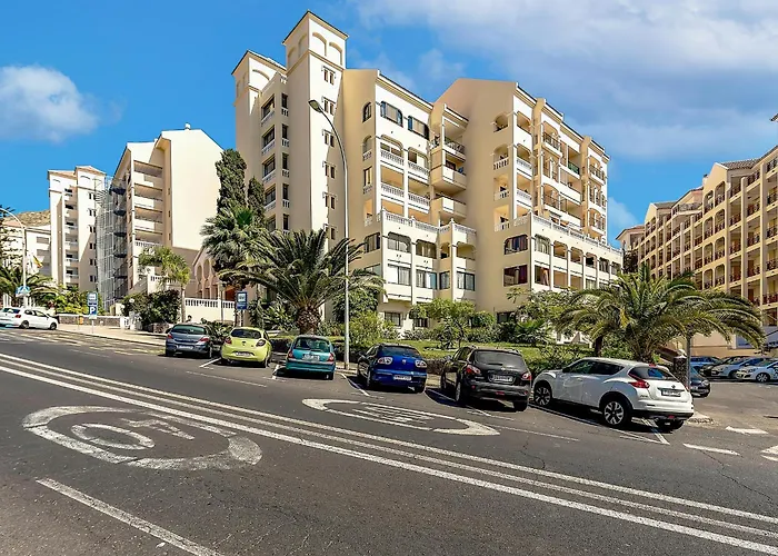 Cozy 2 Bedroom With Pool View And 2 Bathrooms In Cristianos Apartment *