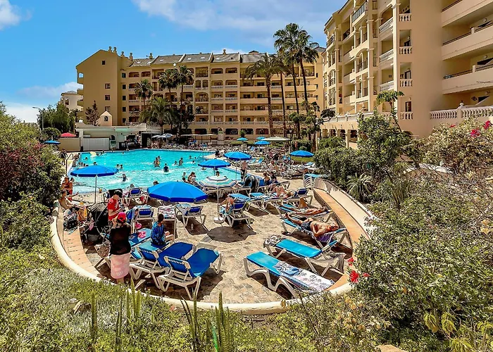 Cozy 2 Bedroom With Pool View And 2 Bathrooms In Cristianos *