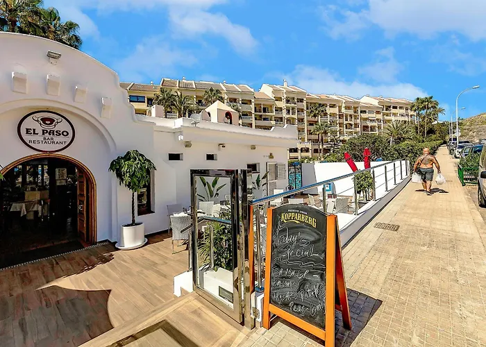Apartment Cozy 2 Bedroom With Pool View And 2 Bathrooms In Cristianos Los Cristianos (Tenerife)