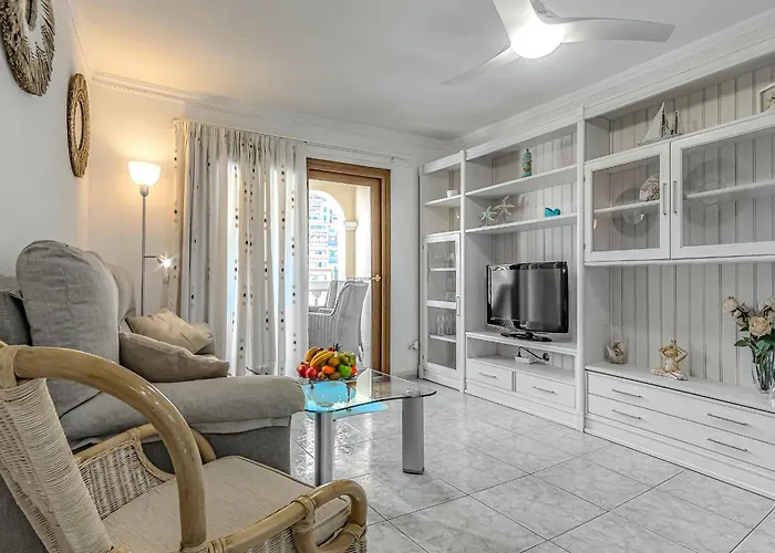 Cozy 2 Bedroom With Pool View And 2 Bathrooms In Cristianos Apartment *